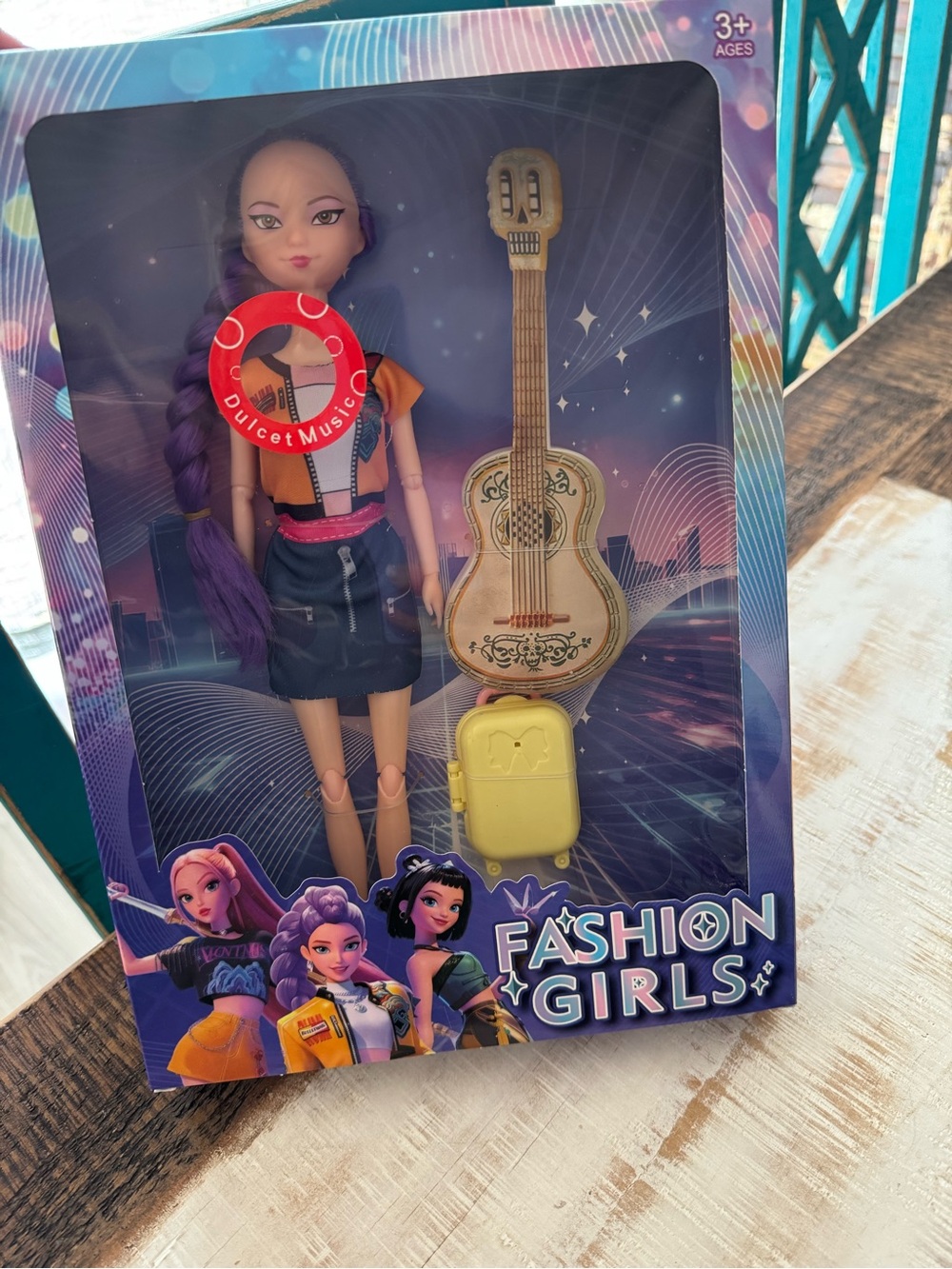 Rumi KPOP Singing Doll with Guitar & Accessories – Brand New in Box - Picture 4 of 6